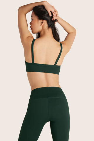 (bloopers) sporty scoop bra