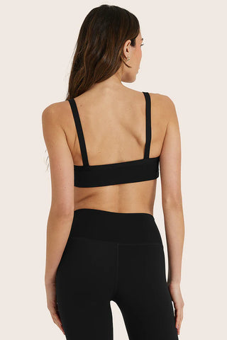 (bloopers) sporty scoop bra